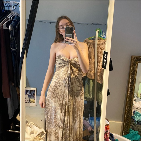 sleeveless, goddess vibes, quality, vintage. - Picture 2 of 3